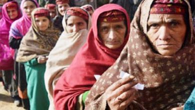Photo of J&K: डीडीसी के 5वें चरण का मतदान जारी, इन जिलों में इंटरनेट सेवा बंद