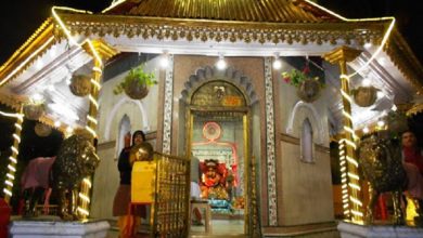 Photo of खुल गए मां नयना देवी मंदिर के कपाट, श्रद्धालुओं की संख्या अभी कम