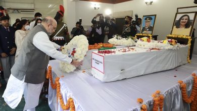 Photo of जनरल बिपिन रावत को गृहमंत्री सहित अन्य विशिष्ट जनों ने दी श्रद्धांजलि