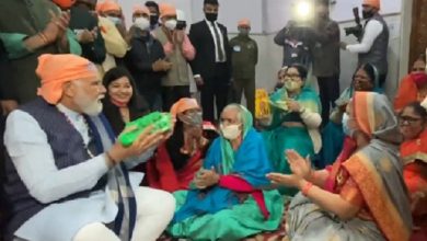 Photo of रविदास जयंती: पीएम ने की पूजा-अर्चना, ‘शबद कीर्तन’ में लिया हिस्सा; बजाया मंजीरा