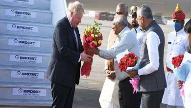 Photo of ब्रिटिश PM बोरिस जानसन पहुंचे अहमदाबाद, कल PM मोदी से मुलाकात