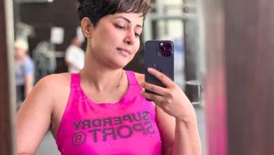 Photo of दर्द से तड़प रही हैं एक्ट्रेस हिना खान, पोस्ट शेयर कर लिखा- प्लीज अल्लाह…