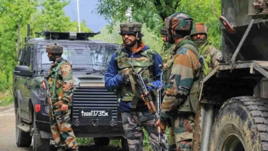Photo of J&K Terror Attack: जम्मू-कश्मीर में सेना कैंप पर आतंकी हमला, साजिश हुई नाकाम