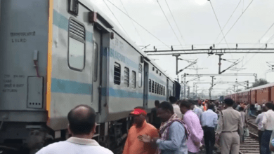 Photo of Train Accident: एमपी के जबलपुर में ट्रेन हादसा, दो डिब्बे ट्रैक से उतरे