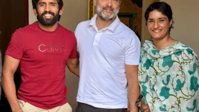 Photo of विनेश फोगाट-बजरंग पूनिया की राहुल गांधी से मुलाकात, हरियाणा में सियासी हलचल तेज