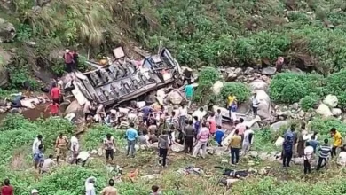 Photo of Almora Accident: अल्मोड़ा के मर्चुला में भीषण हादसा, 15 यात्रियों की मौत, कई घायल