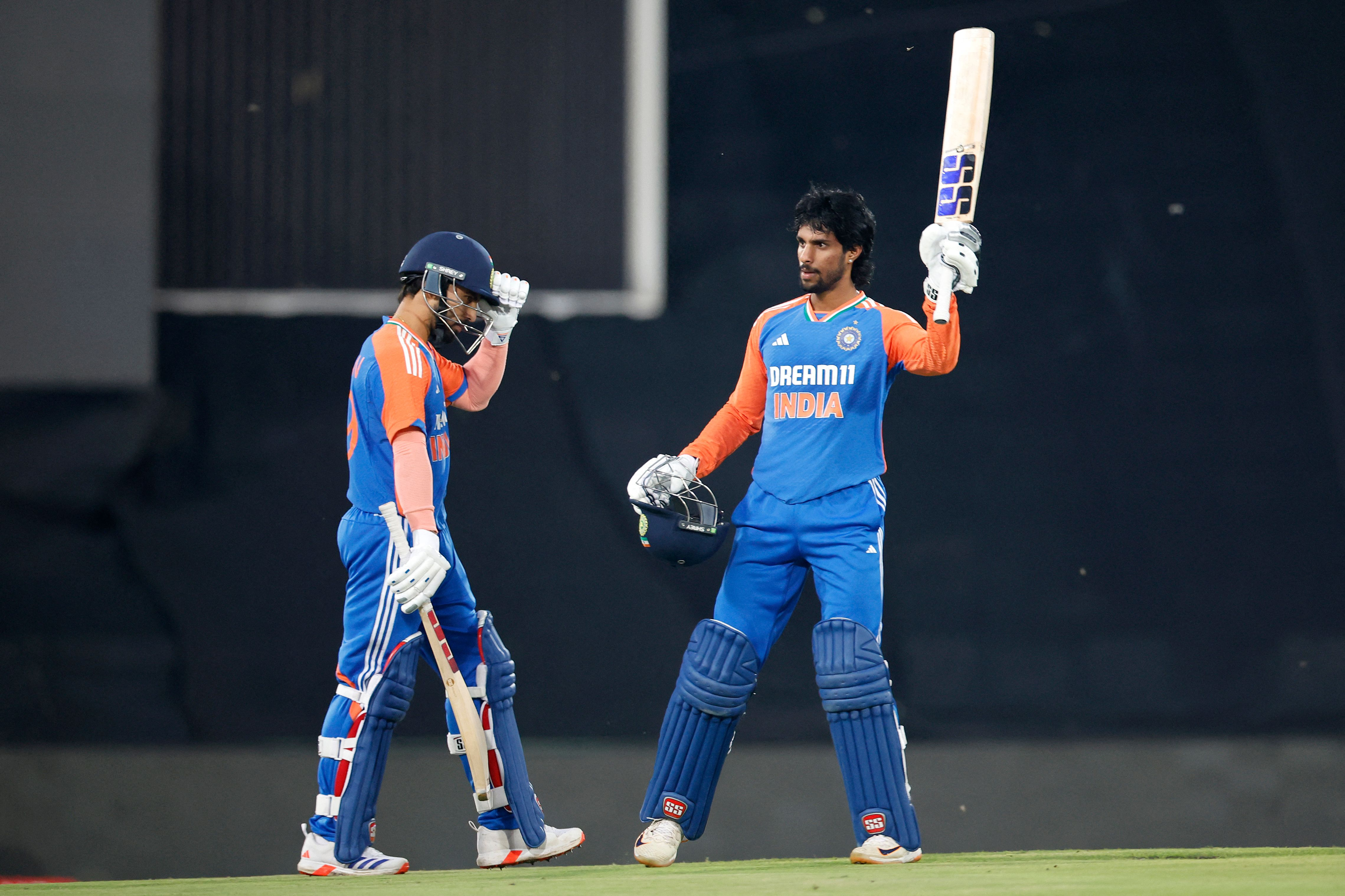 Photo of IND vs SA: Tilak Varma ने T20I में शतक ठोककर तोड़े कई रिकॉर्ड्स