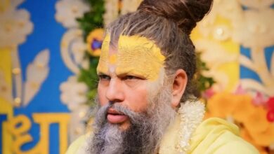 Photo of वृंदावन संत प्रेमानंद महाराज का रात्रि दर्शन बंद, राधे केलि कुंज के रास्ते पर नहीं निकलेंगे?