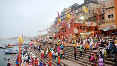 Photo of Ganga Saptami पर वाराणसी के घाटों पर उमड़ा जन सैलाभ, श्रद्धालुओं ने लगाई आस्था की डुबकी