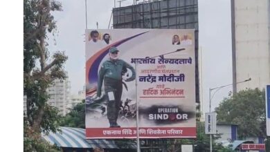 Photo of Airstrike के बाद शिवसेना ने पीएम मोदी को बताया योद्धा, मुंबई में लगाए पोस्टर