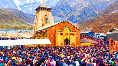 Photo of Kedarnath Dham दर्शन के लिए शुभ मुहूर्त में खोले गए कपाट, हेलीकॉप्टर से हुई पुष्पवर्षा
