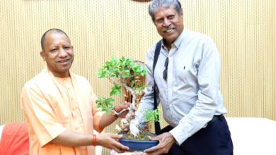 Photo of CM Yogi से मिलें PGTI चीफ कपिल देव… विश्व कप-1983 के हैं विजेता