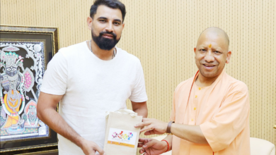 Photo of CM Yogi से क्रिकेटर मोहम्मद शमी ने की मुलाकात… मिला रिटर्न गिफ्ट