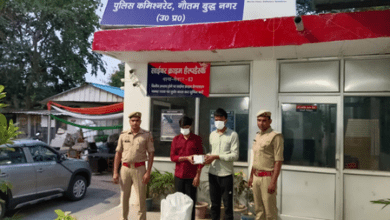 Photo of Noida News: अवैध शराब व गांजा तस्करी में 3 गिरफ्तार, भारी मात्रा में मादक पदार्थ बरामद