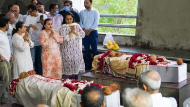 Photo of Air India हादसे के बाद 220 डीएनए सैंपल मैच, परिजनों को सौंपे गए 202 शव