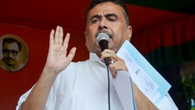 Photo of ECI के नए नियम से भयभीत ममता बनर्जी; सुवेंदु बोलें घुसपैठियों को वोटर…