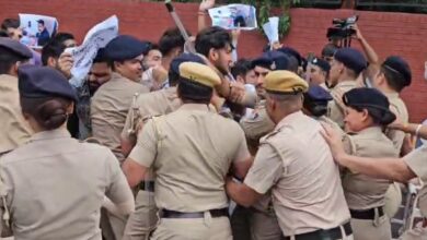 Photo of ‘संविधान हत्या दिवस’ के विरोध में सड़क पर उतरी कांग्रेस, चंडीगढ़ में किया प्रदर्शन