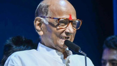 Photo of Maharashtra में हिंदी भाषा पर सियासत गरम… शरद पवार बोले 5वीं के बाद पढ़ाई जाए