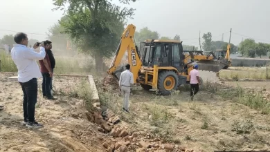 Photo of Greater Noida में अवैध अतिक्रमण पर चला बुलडोजर, 100 करोड़ की जमीन मुक्त