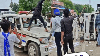 Photo of प्रयागराज में चंद्रशेखर के नजरबंद होते ही बवाल; पुलिस का बड़ा एक्शन, 700 पर FIR, 50 गिरफ्तार