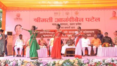 Photo of Pilibhit दौरे पर राज्यपाल आनंदीबेन पटेल… जनकल्याणकारी योजनाओं का दिया लाभ