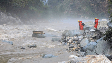 Photo of Himachal में आसमानी आफत से भारी तबाही… 10 लोगों की मौत, 34 लापता