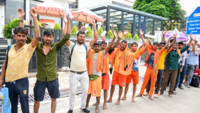 Photo of Amarnath Yatra के लिए  जम्मू से रवाना हुआ 7,908 श्रद्धालुओं का एक और जत्था