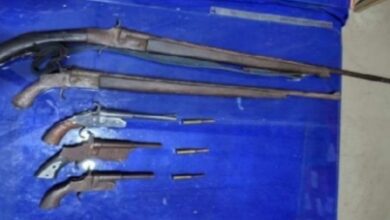 Photo of Bihar में इनामी अपराधी के साथ पांच अन्य गिरफ्तार, भारी मात्रा में हथियार बरामद