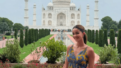 Photo of एक फ्रेम में दो ब्यूटी…, Ananya Panday करने पहुंची ताजमहल का दीदार