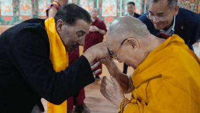Photo of Sunny Deol ने दलाई लामा से मुलाकात, लिखा- ‘आशीर्वाद ने मेरे हृदय को…