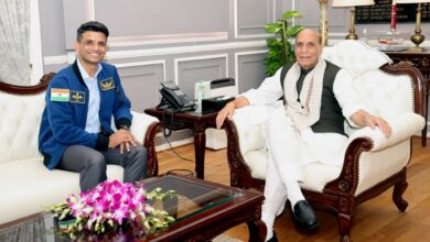 Photo of रक्षा मंत्री राजनाथ सिंह की शुभांशु शुक्ला से मुलाकात, कहा- उनकी उपलब्धियों पर देश को गर्व