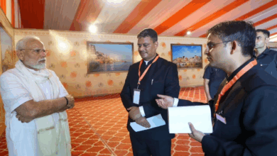 Photo of वाराणसी दौरे पर PM Modi… DM-कमीश्नर से ली बाढ़ की जानकारी