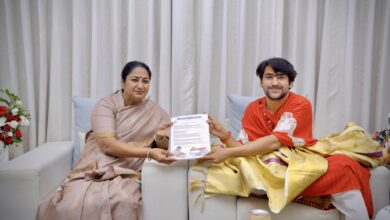 Photo of CM रेखा गुप्ता से मिले धीरेंद्र शास्त्री, संत समाज में एकता और सेवा का संदेश