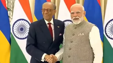 Photo of काशी में पीएम मोदी से मिले मॉरीशस के पीएम रामगुलाम, आपसी सहयोग पर बढ़ाई बातचीत