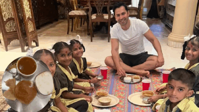 Photo of महाअष्टमी पर Varun Dhawan ने किया कन्या पूजन, टूटी थाली देख लोगों ने लिए मजे