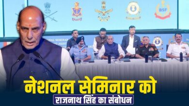 Photo of मां दुर्गा का ज़िक्र करते हुए रक्षामंत्री ने तीनों सेनाओं के एकीकरण और तैयारियों पर जोर दिया