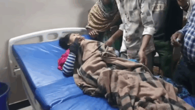 Photo of पत्नी का शारीरिक संबंध से इंकार पड़ा भारी, सिरफिरे पति ने छत से फेंका…