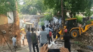Photo of Lucknow News: KGMU परिसर में अवैध बस्ती ध्वस्त, बुलडोजर एक्शन से कई परिवार बेघर