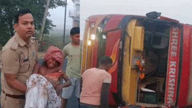 Photo of छठ महापर्व पर बिहार जा रही बस कुशीनगर में पलटी, 22 यात्री घायल