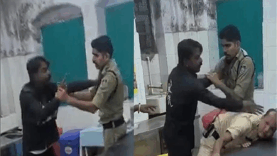 Photo of जिला अस्पताल में युवक ने काटा बवाल, पुलिसकर्मियों को बेरहमी से पीटा