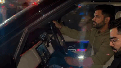 Photo of IND vs SA: रांची में धोनी ने खुद ड्राइव कर कोहली को छोड़ा होटल, Video देख क्रेजी हुए फैंस