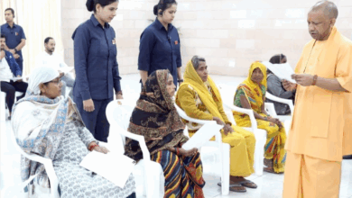 Photo of “धन के अभाव में किसी का इलाज नहीं….”बोले मुख्यमंत्री योगी
