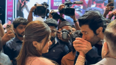Photo of अब खुल्लम-खुल्ला शुरू हुई आशिकी, Vijay ने सरेआम Rashmika पर लुटाया प्यार