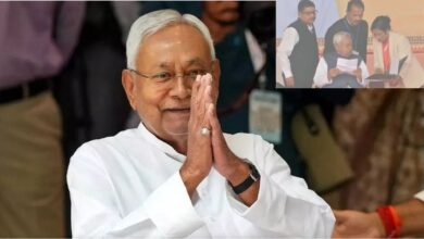 Photo of नीतीश के शपथ से पहले ‘पर्ची मिलान’ का वीडियो वायरल… जानें क्या था उसमें