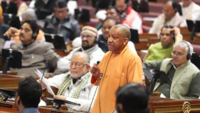 Photo of ‘देश में दो नमूने, एक UP में और दूसरा…’, CM योगी के ऐसा कहते ही भड़क गई सपा