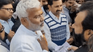 Photo of महोबा में जल जीवन मिशन पर सियासी घमासान… विधायक-मंत्री समर्थकों में टकराव
