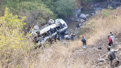 Photo of देहरादून में 100 मीटर गहरी खाई में बस गिरी… 4 की मौत, 32 से ज्यादा घायल