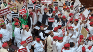 Photo of राज्यपाल के अभिभाषण के बाद यूपी बजट सत्र में विपक्ष का हंगामा… कार्यवाही स्थगित