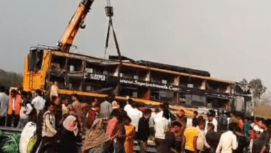 Photo of Lucknow News: पूर्वांचल एक्सप्रेसवे पर स्लीपर बस पलटी, 7 की मौत और 40 घायल