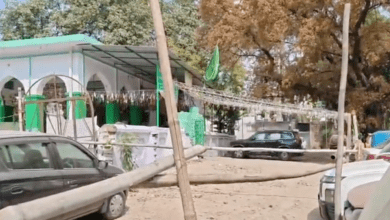 Photo of लखनऊ KGMU में फिर मजार पर कब्जा! बांस-बल्ली लगाकर घेरा गया इलाका